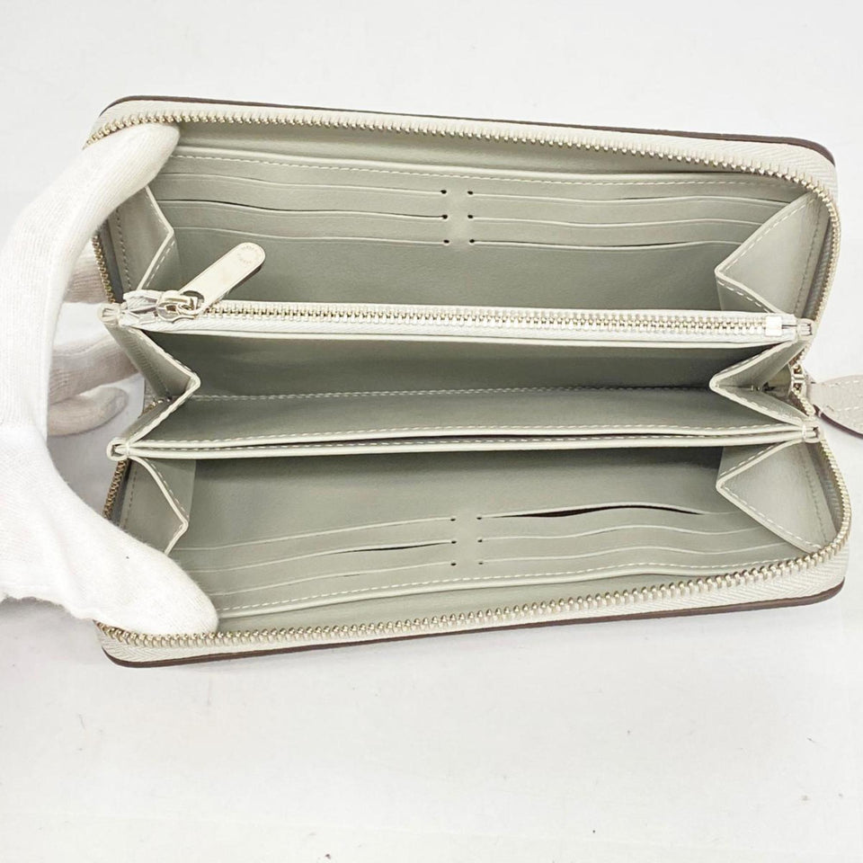 LOUIS VUITTON Zippy wallet