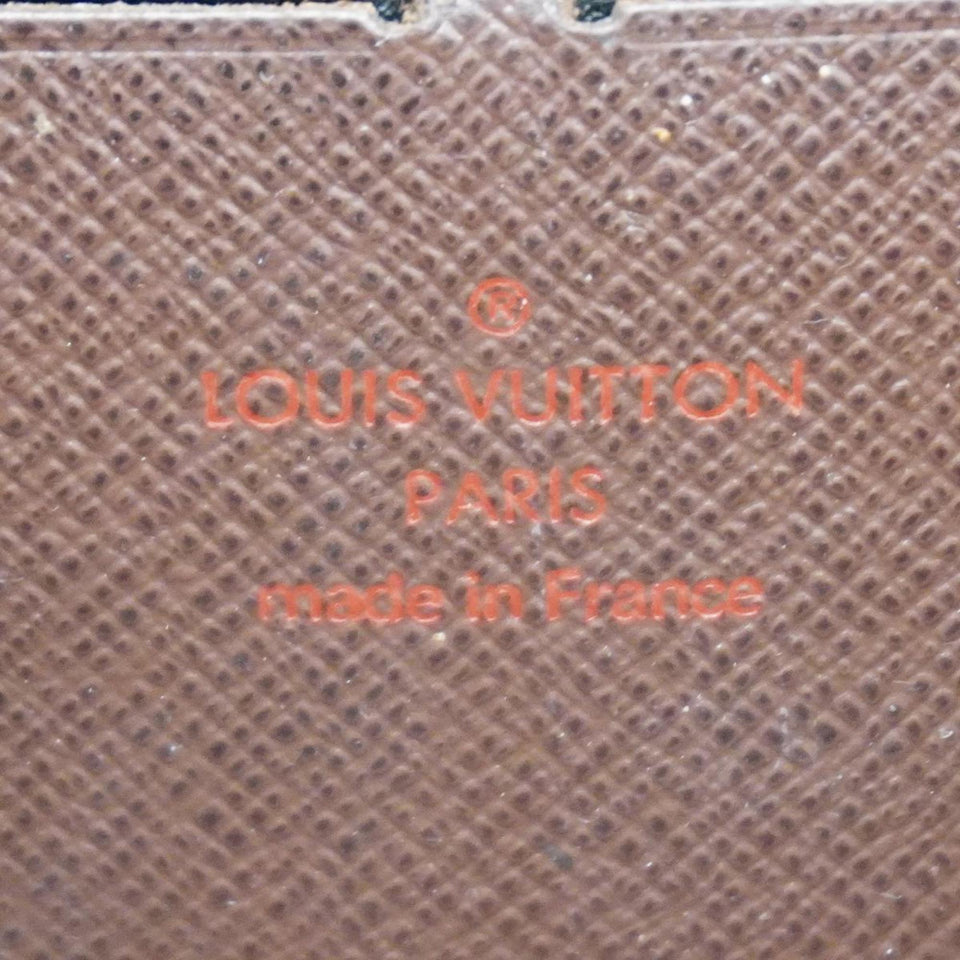 LOUIS VUITTON Zippy wallet