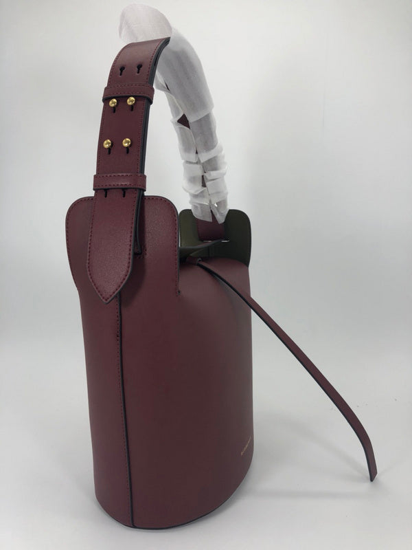 Burberry Bags - Bagsattire   323