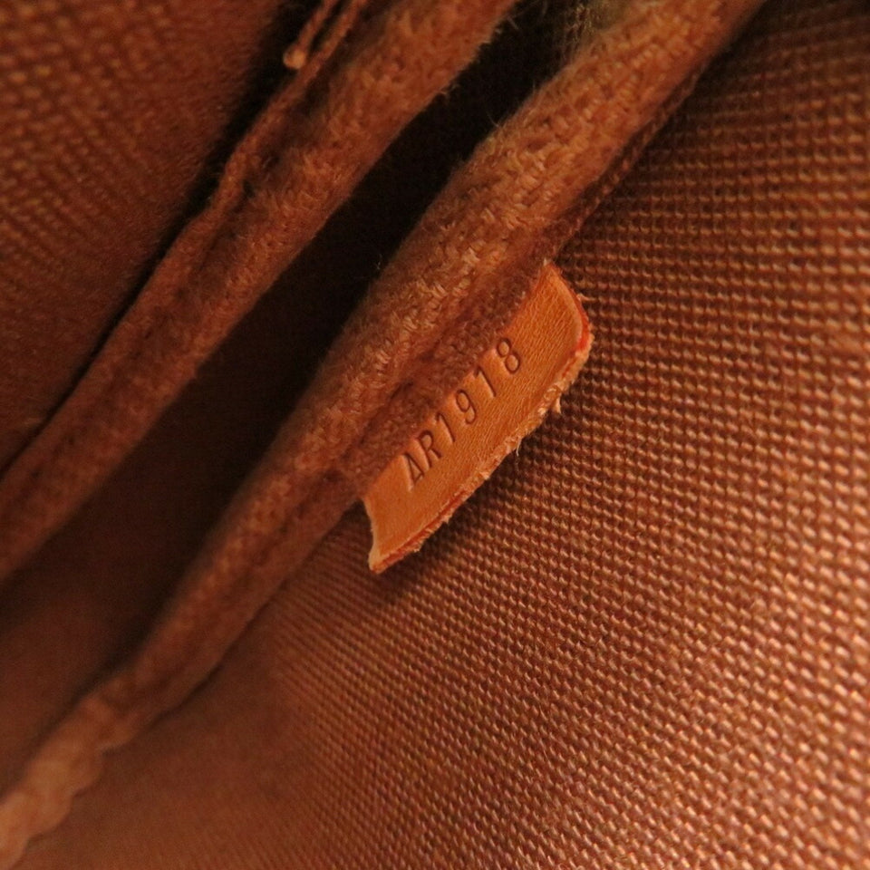 Louis Vuitton Pochette Accessoires  Canvas Clutch Bag