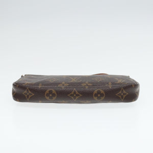 Louis Vuitton Pochette Accessoire  Canvas Clutch Bag