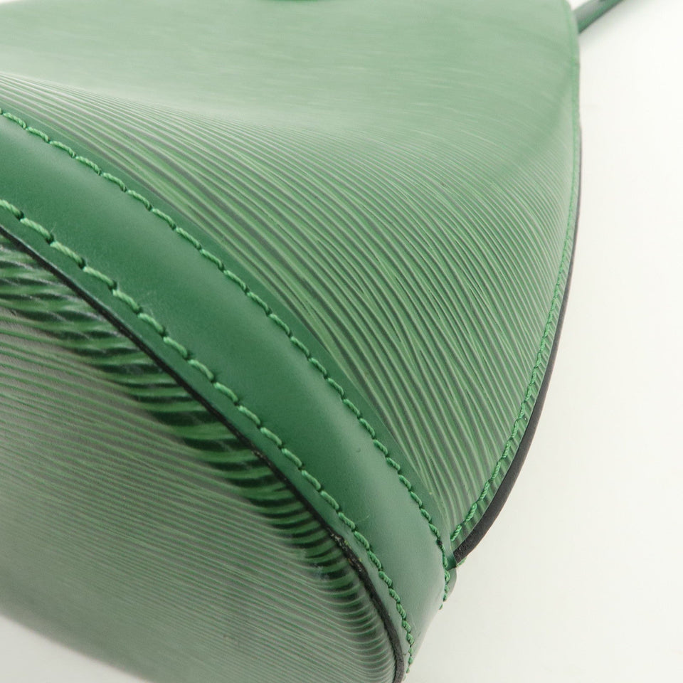 Louis Vuitton Epi Cluny Shoulder Bag Borneo Green M52254