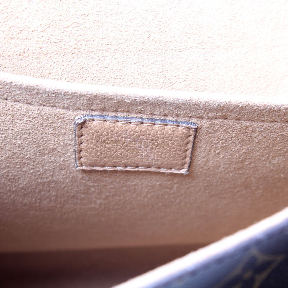 Marignan Messenger Monogram