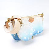 Multipochette By The Pool
