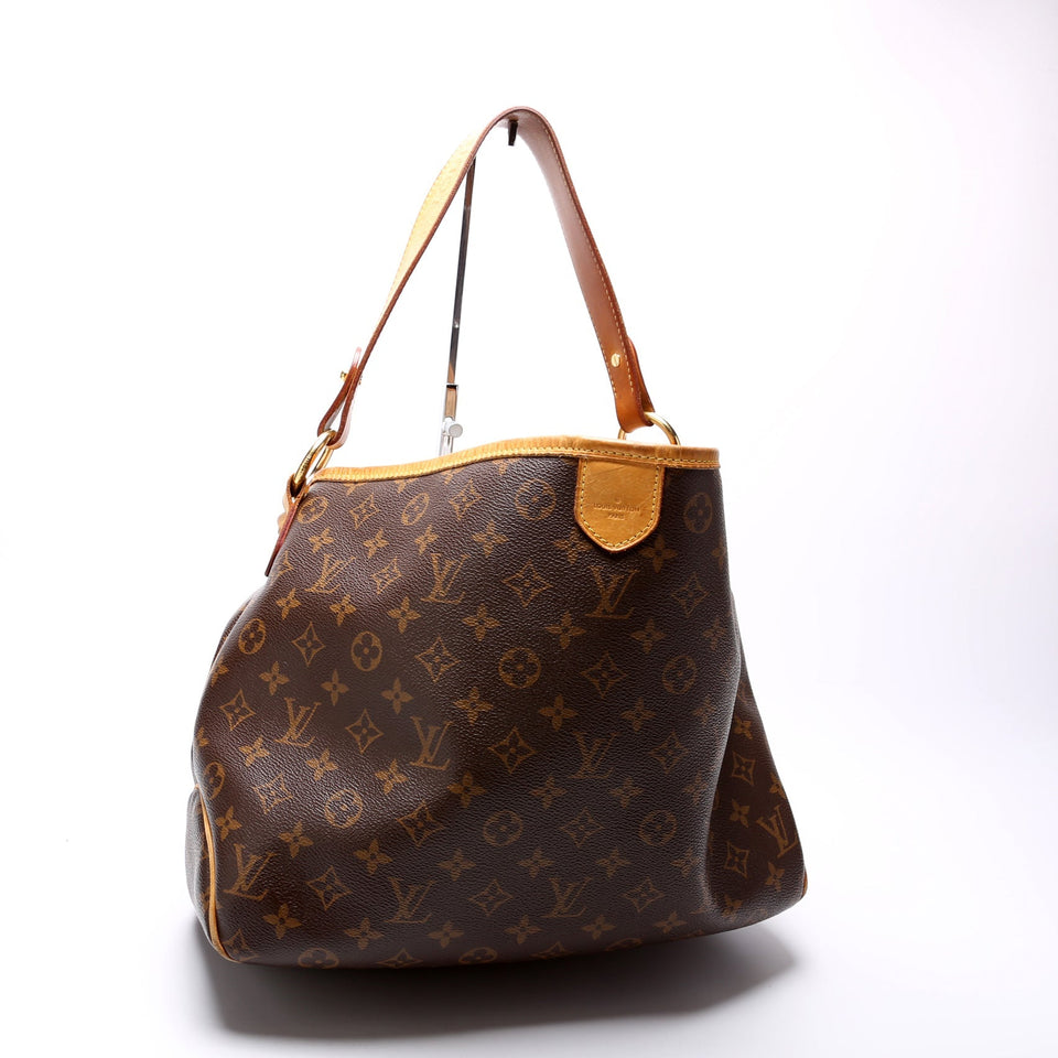 Delightful PM Monogram