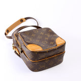 Amazone Monogram