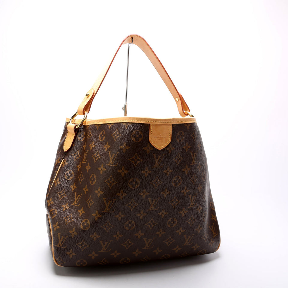 Delightful PM Monogram