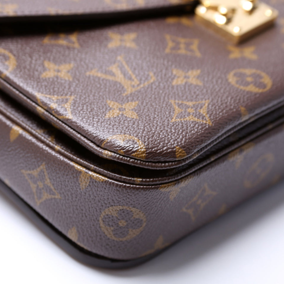Pochette Metis Monogram