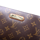 Eve Clutch Monogram