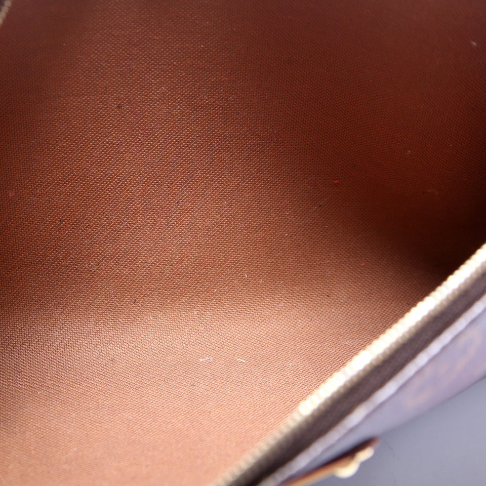 Eve Clutch Monogram
