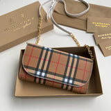 Burberry Bags - Bagsattire   649