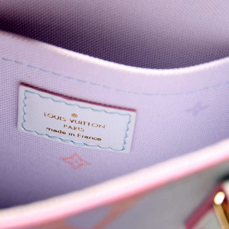 Petit Sac Plat Giant Spring in the City Monogram