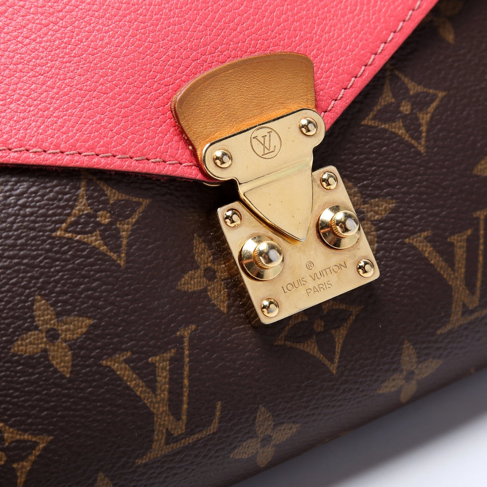 Pallas Chain Monogram