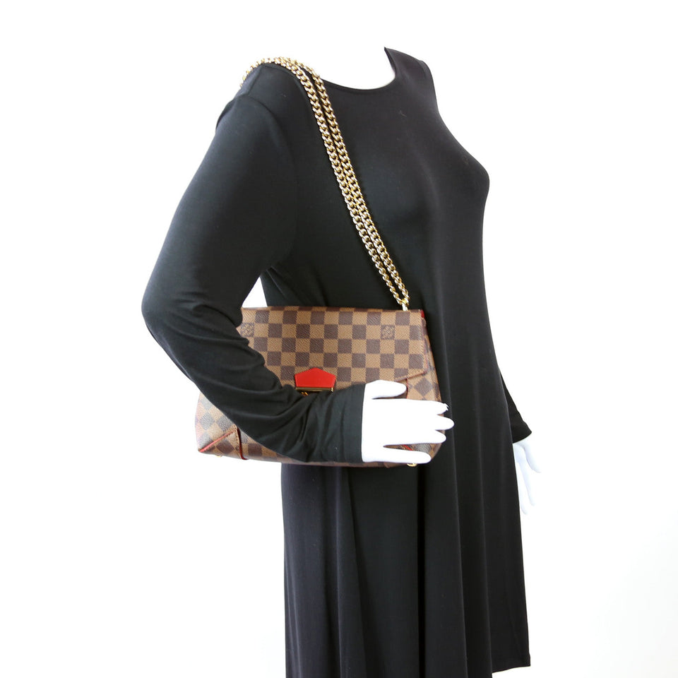 Caissa Chain Clutch