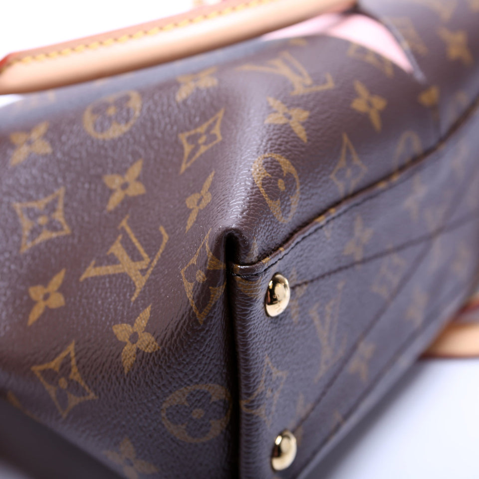 V Tote BB Monogram