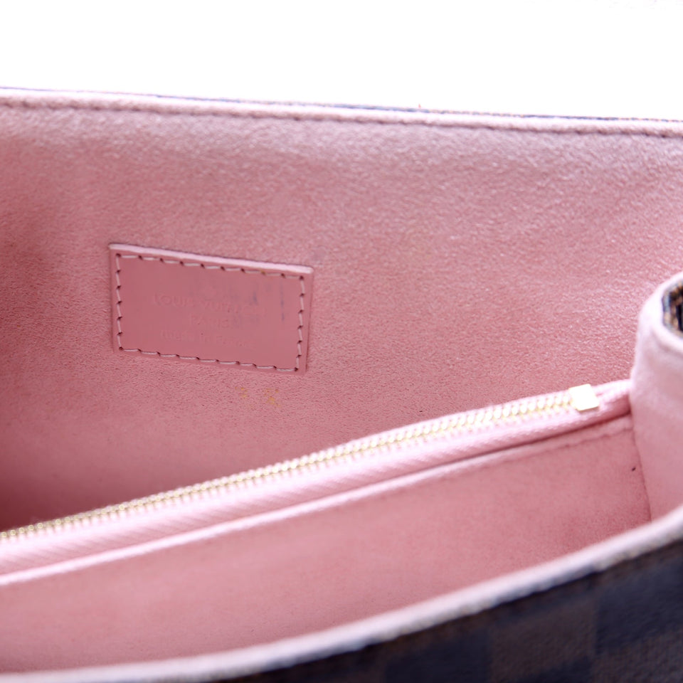 Caissa Chain Clutch
