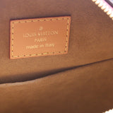 Boite Chapeau Souple MM Monogram