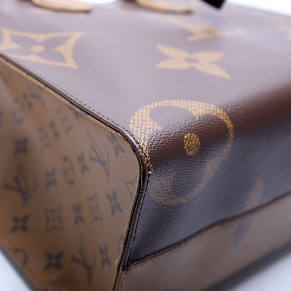 ONTHEGO MM Monogram Reverse