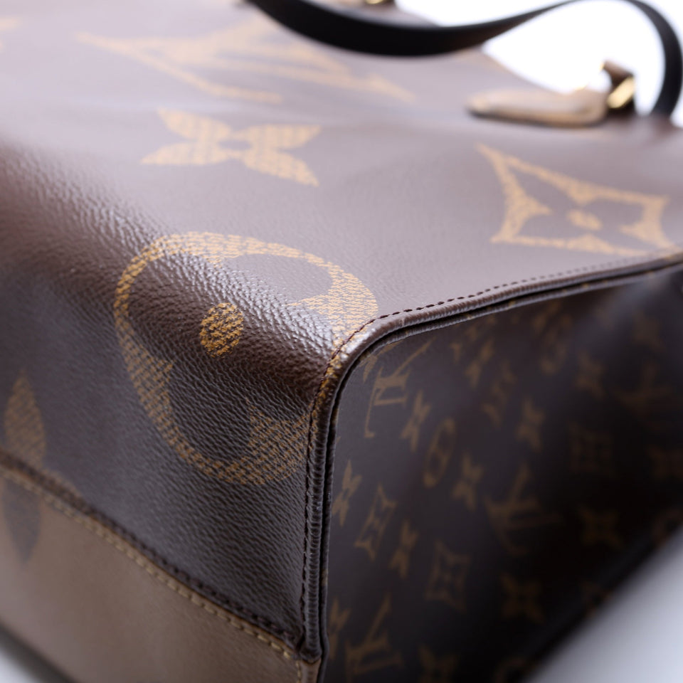 ONTHEGO MM Monogram Reverse
