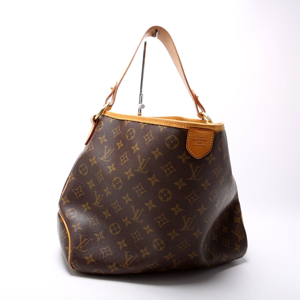 Delightful PM Monogram