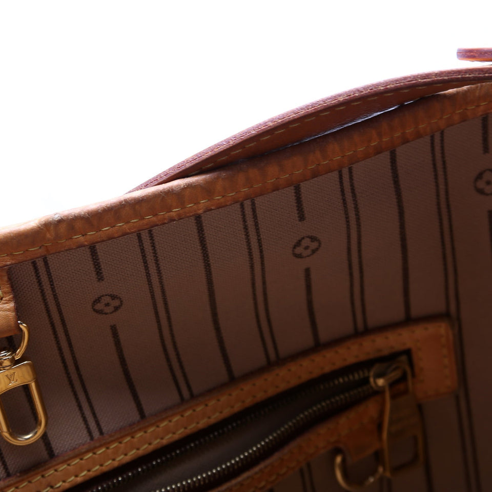 Delightful PM Monogram