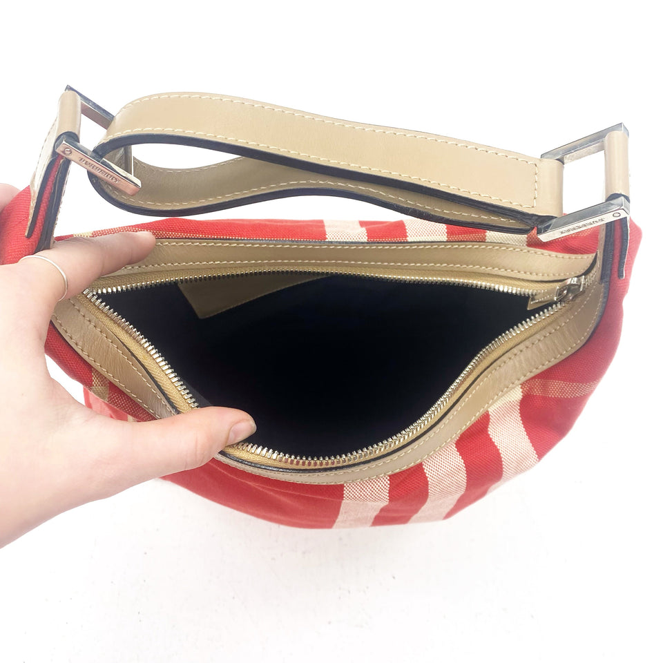 Handbag Luxury Designer By Burberry  Size: Small