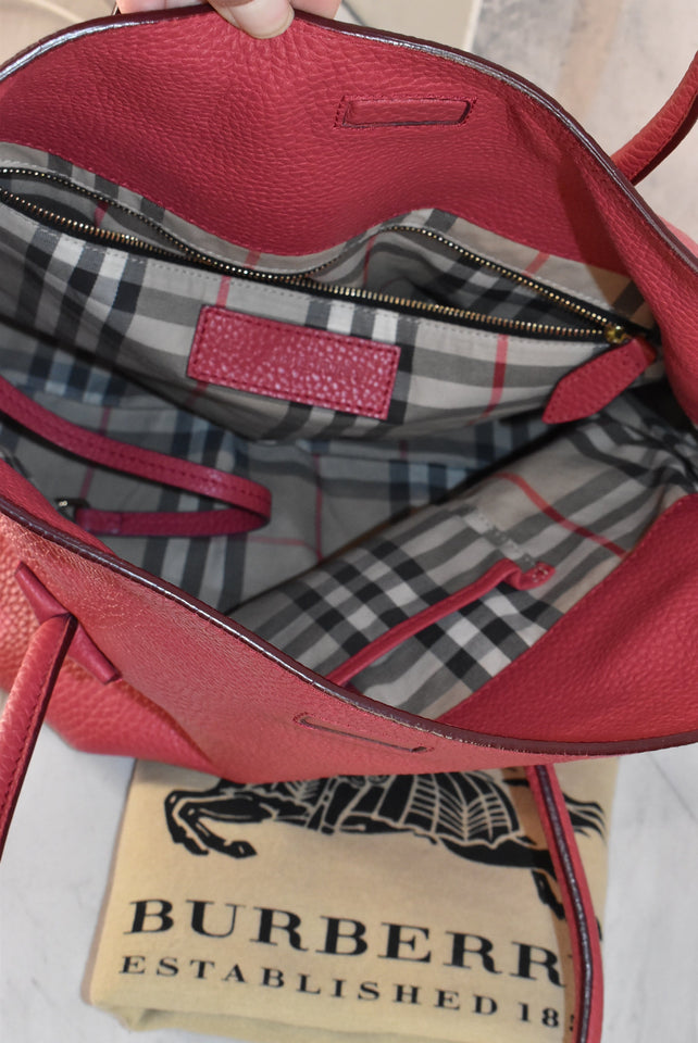 Handbag Designer By Burberry  Size: Medium