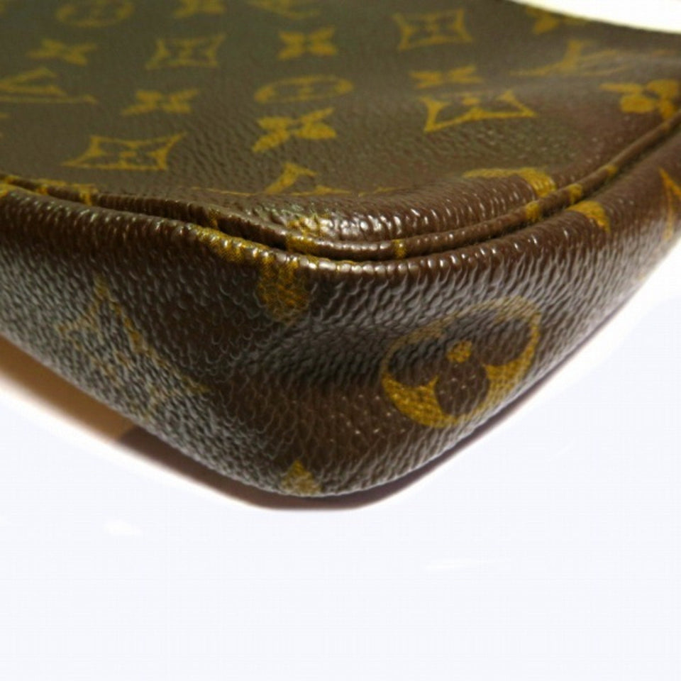Louis Vuitton Pochette Accessoire  Canvas Clutch Bag