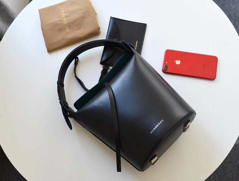 Burberry Bags - Bagsattire   338