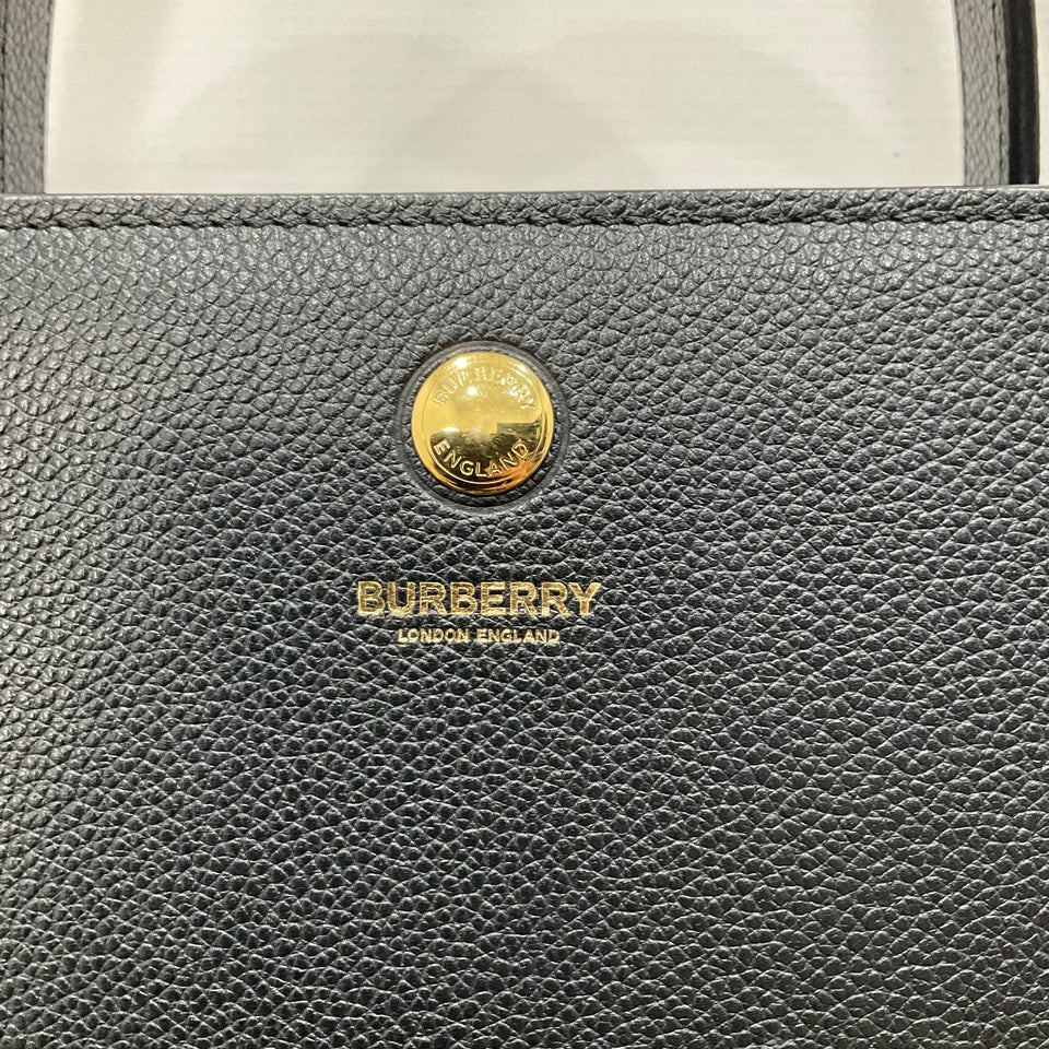 Handbag Luxury Designer By Burberry  Size: Medium