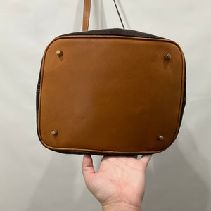 Handbag Luxury Designer By Burberry  Size: Medium