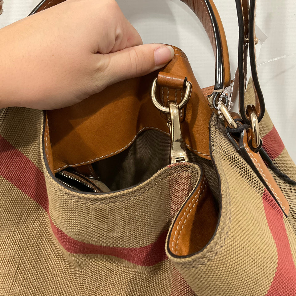 Handbag Luxury Designer By Burberry  Size: Medium