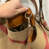 Handbag Luxury Designer By Burberry  Size: Medium