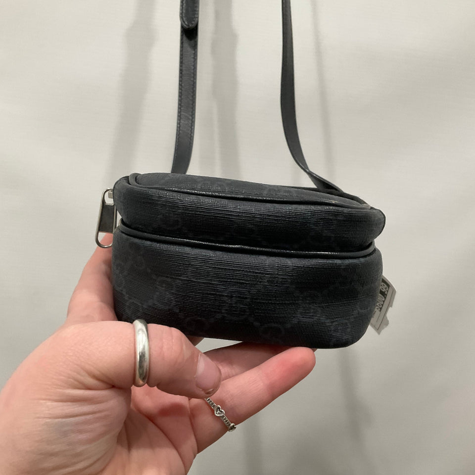 Crossbody Designer By Gucci  Size: Small