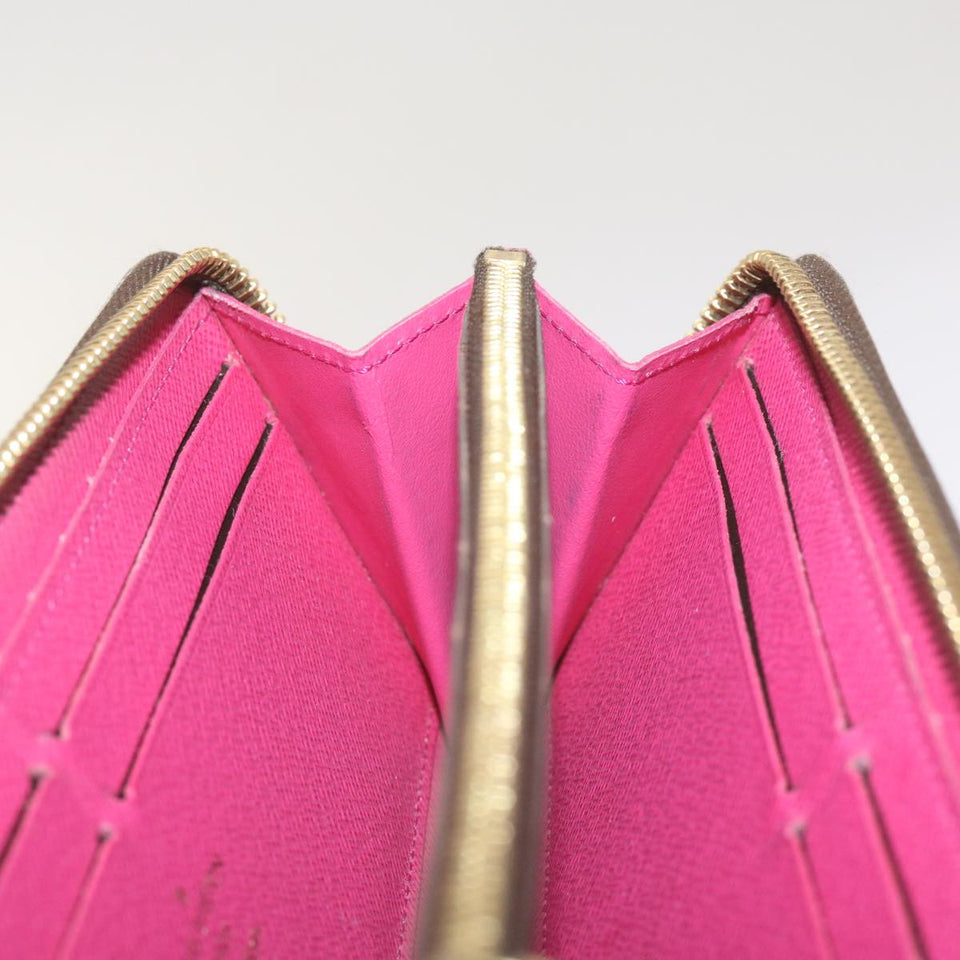 LOUIS VUITTON Zippy Wallet