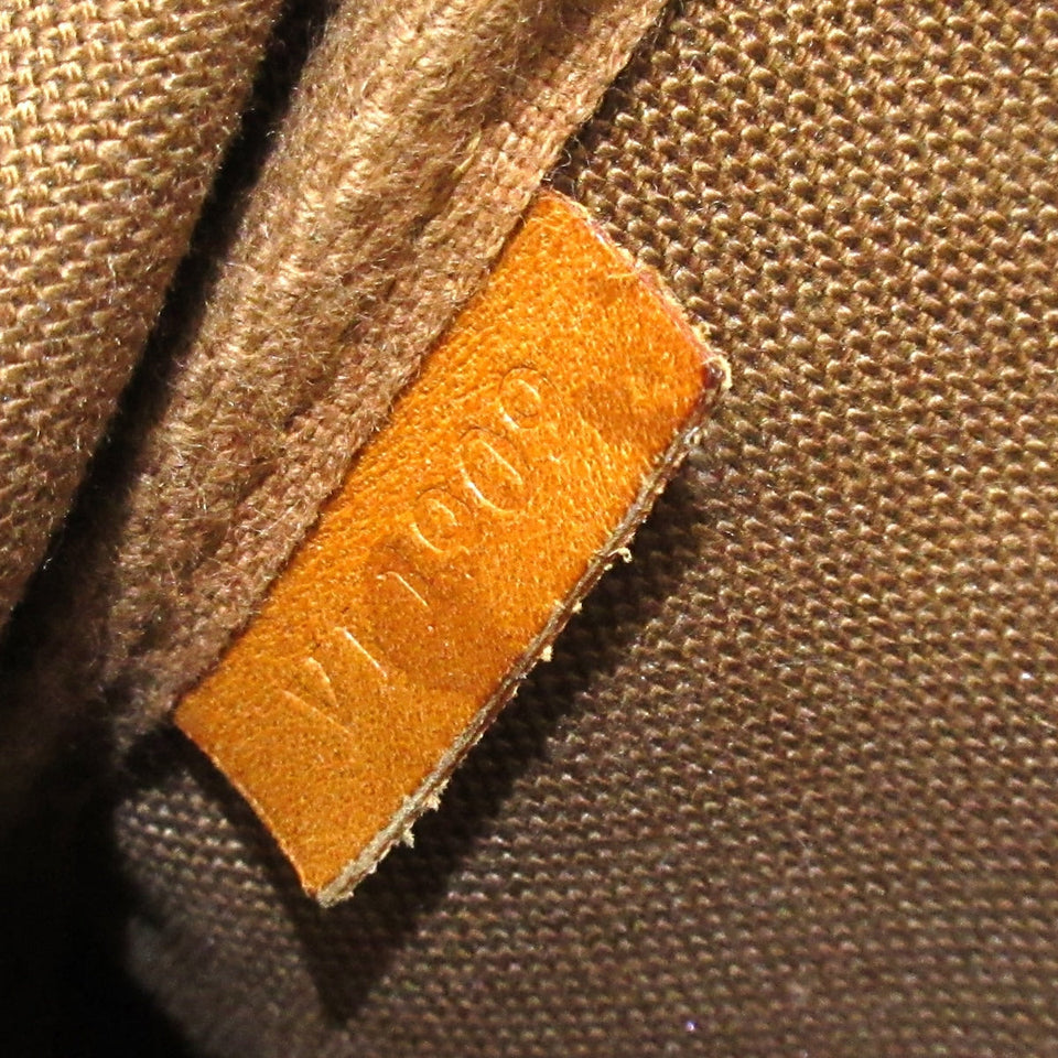 Louis Vuitton Pochette Accessoire  Canvas Clutch Bag