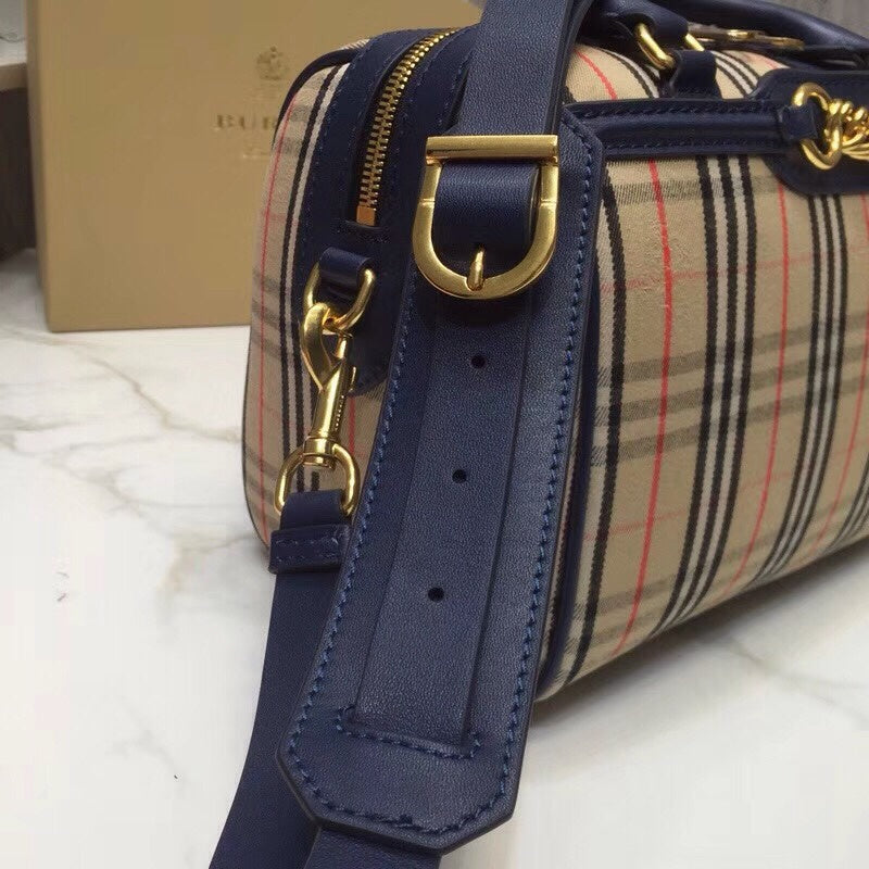 Burberry Bags - Bagsattire   697