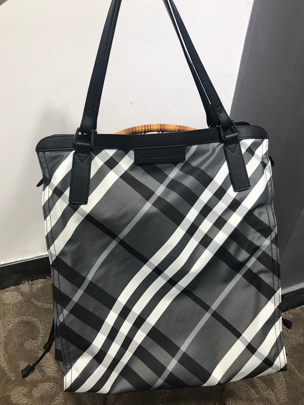 Burberry Bags - Bagsattire   374