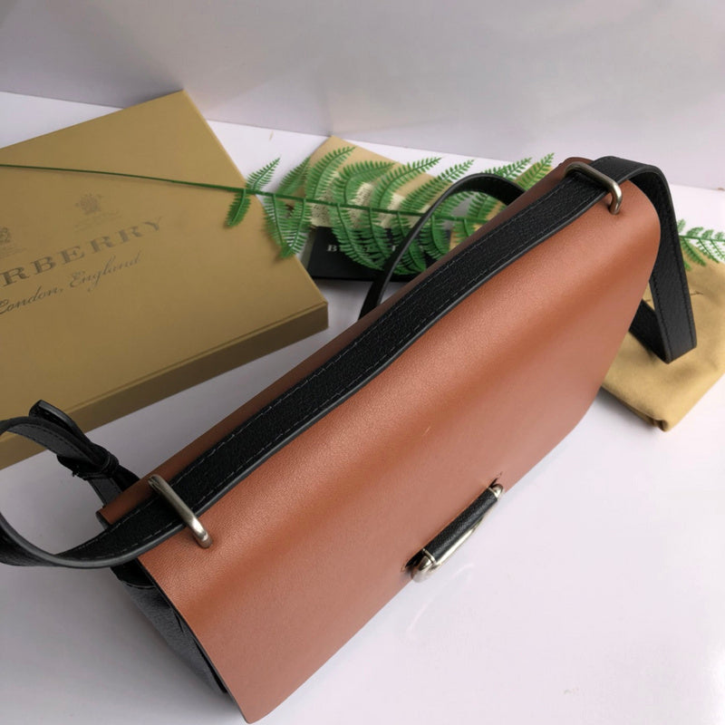 Burberry Bags - Bagsattire   457