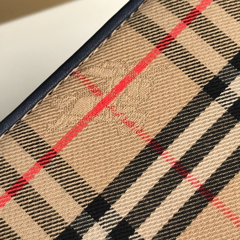 Burberry Bags - Bagsattire   619