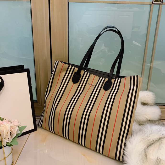 Burberry Bags - Bagsattire   220