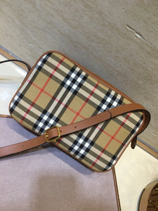 Burberry Bags - Bagsattire   372