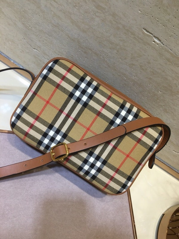Burberry Bags - Bagsattire   372