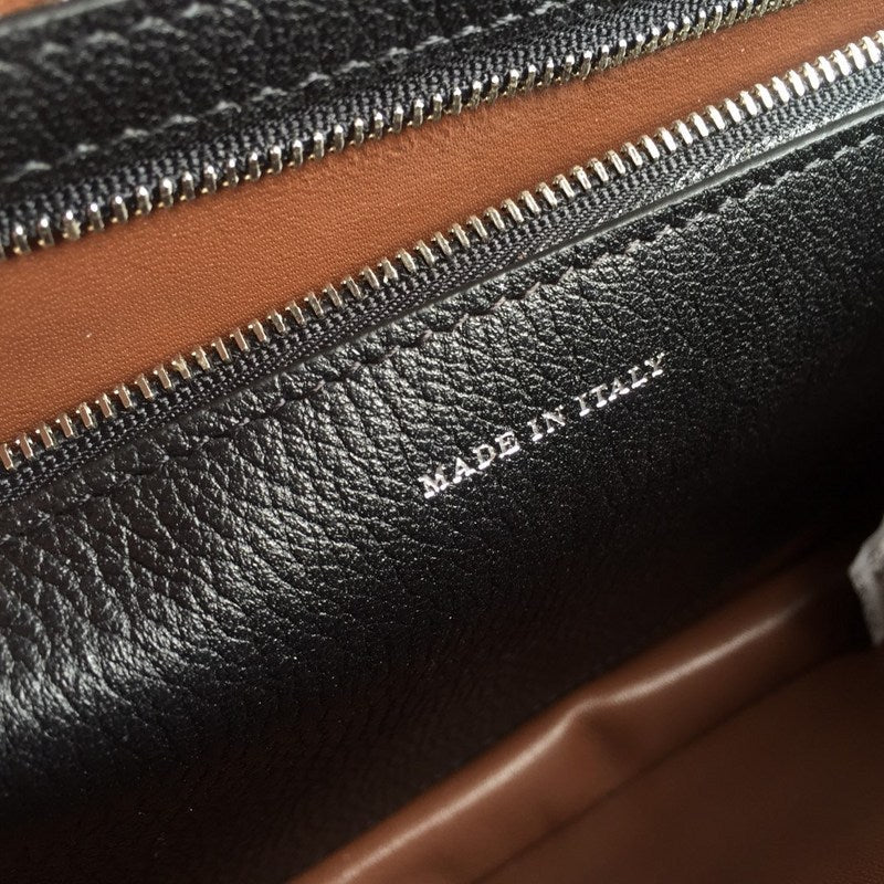 Burberry Bags - Bagsattire   677