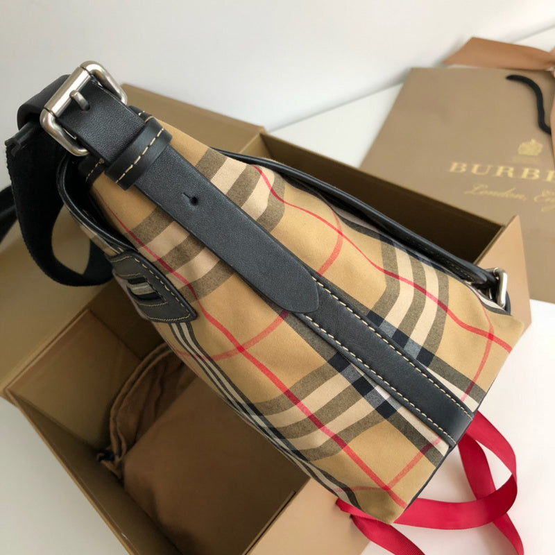Burberry Bags - Bagsattire   447