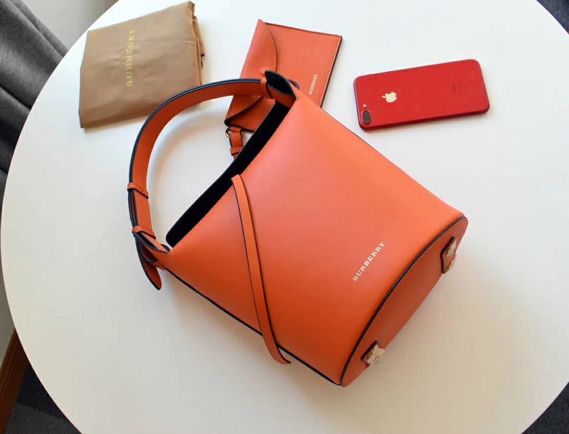 Burberry Bags - Bagsattire   330