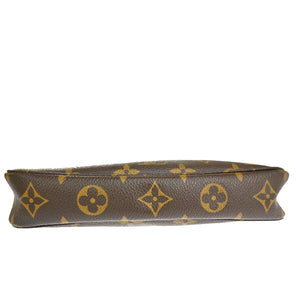 Louis Vuitton Pochette Accessoires  Canvas Clutch Bag
