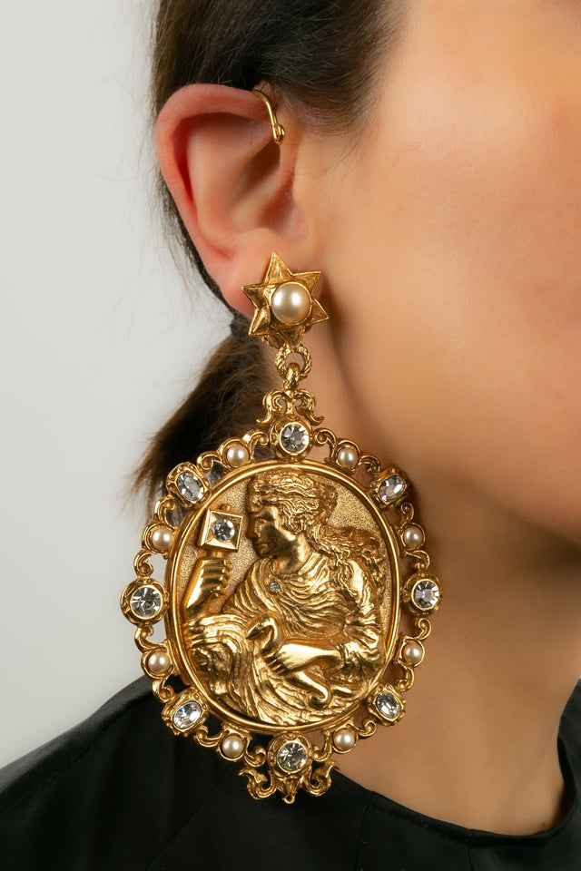 Boucle d'oreille Christian Dior Haute Couture circa 1990