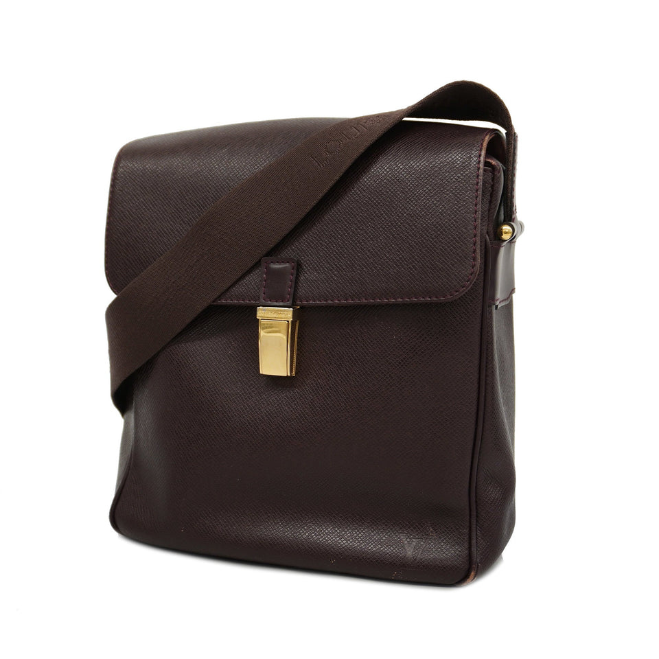 LOUIS VUITTONAuth  Taiga Yaranga M30826 Men's Shoulder Bag Acajou