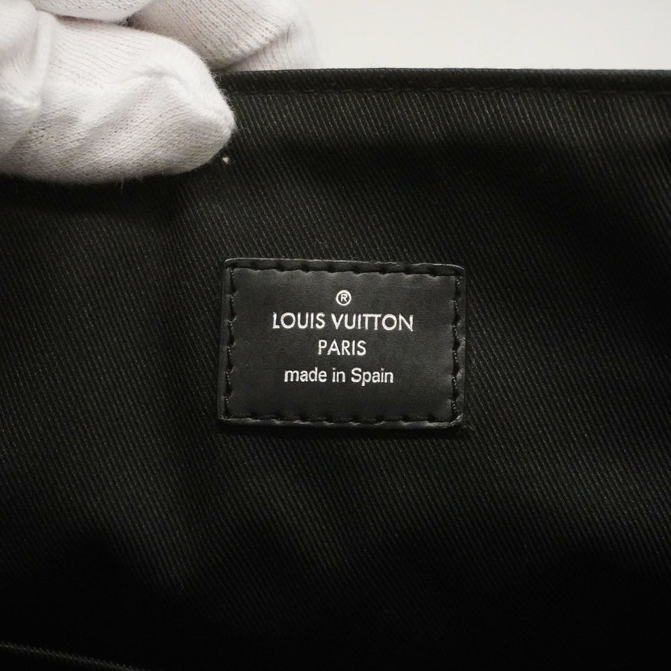 LOUIS VUITTONAuth  Monogram Eclipse District MM NM M44001 Shoulder Bag